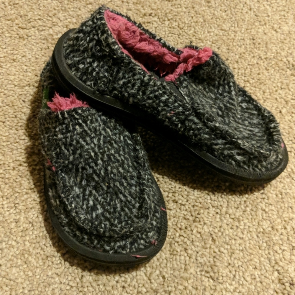 Sanuks worn once - Picture 1 of 7